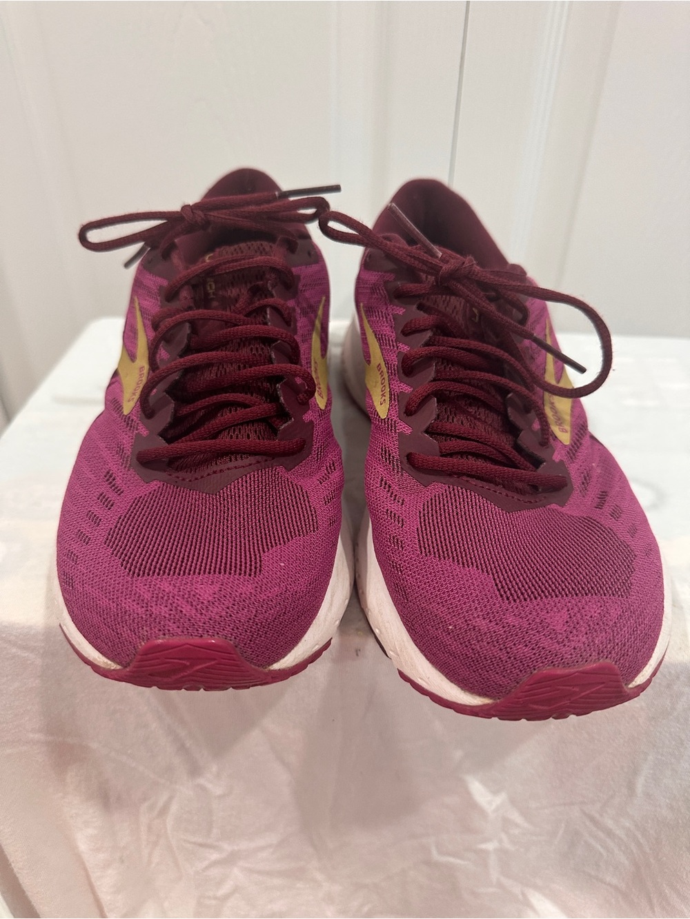 Brooks Launch 6 Running Shoes Beetroot Pink Gold Women's Size 9 Medium B